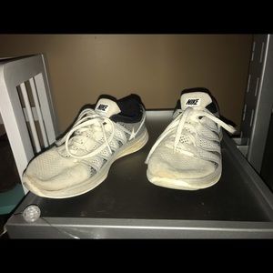 Nike Flyknit Tennis shoes